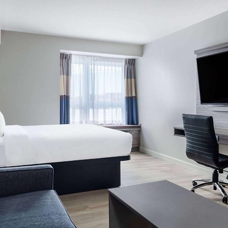 Microtel Inn & Suites By Wyndham Kanata Ottawa West Bagian luar foto