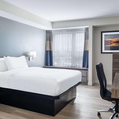 Microtel Inn & Suites By Wyndham Kanata Ottawa West Bagian luar foto