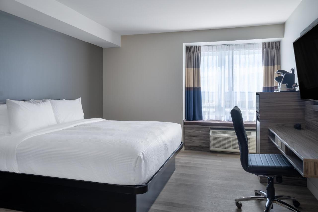 Microtel Inn & Suites By Wyndham Kanata Ottawa West Bagian luar foto