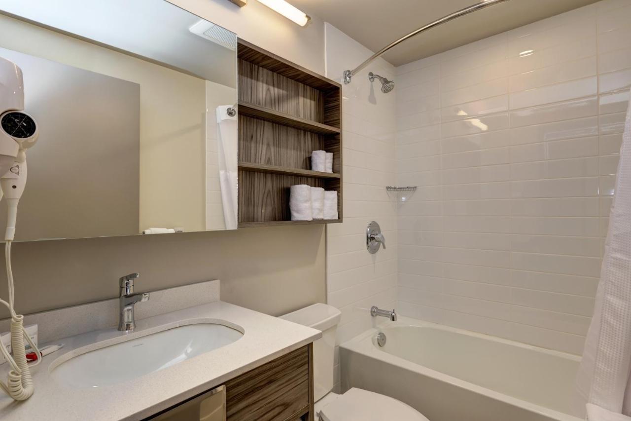 Microtel Inn & Suites By Wyndham Kanata Ottawa West Bagian luar foto