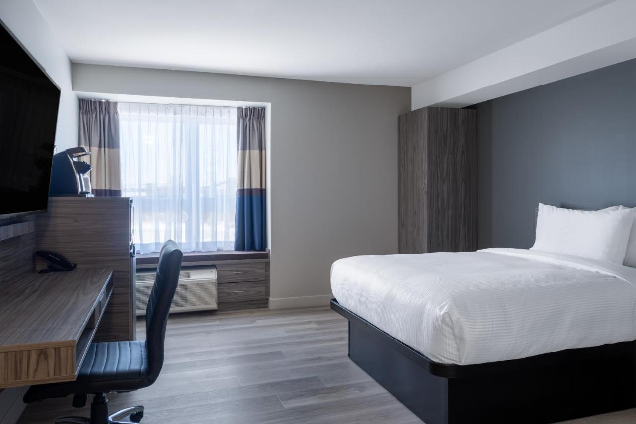 Microtel Inn & Suites By Wyndham Kanata Ottawa West Bagian luar foto