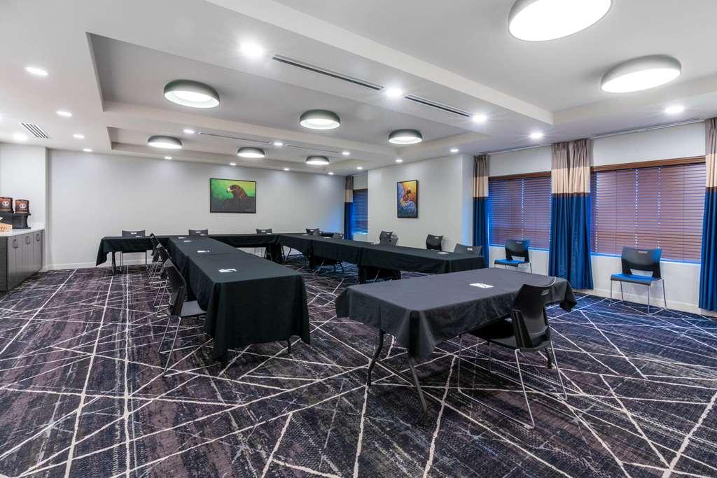 Microtel Inn & Suites By Wyndham Kanata Ottawa West Fasilitas foto