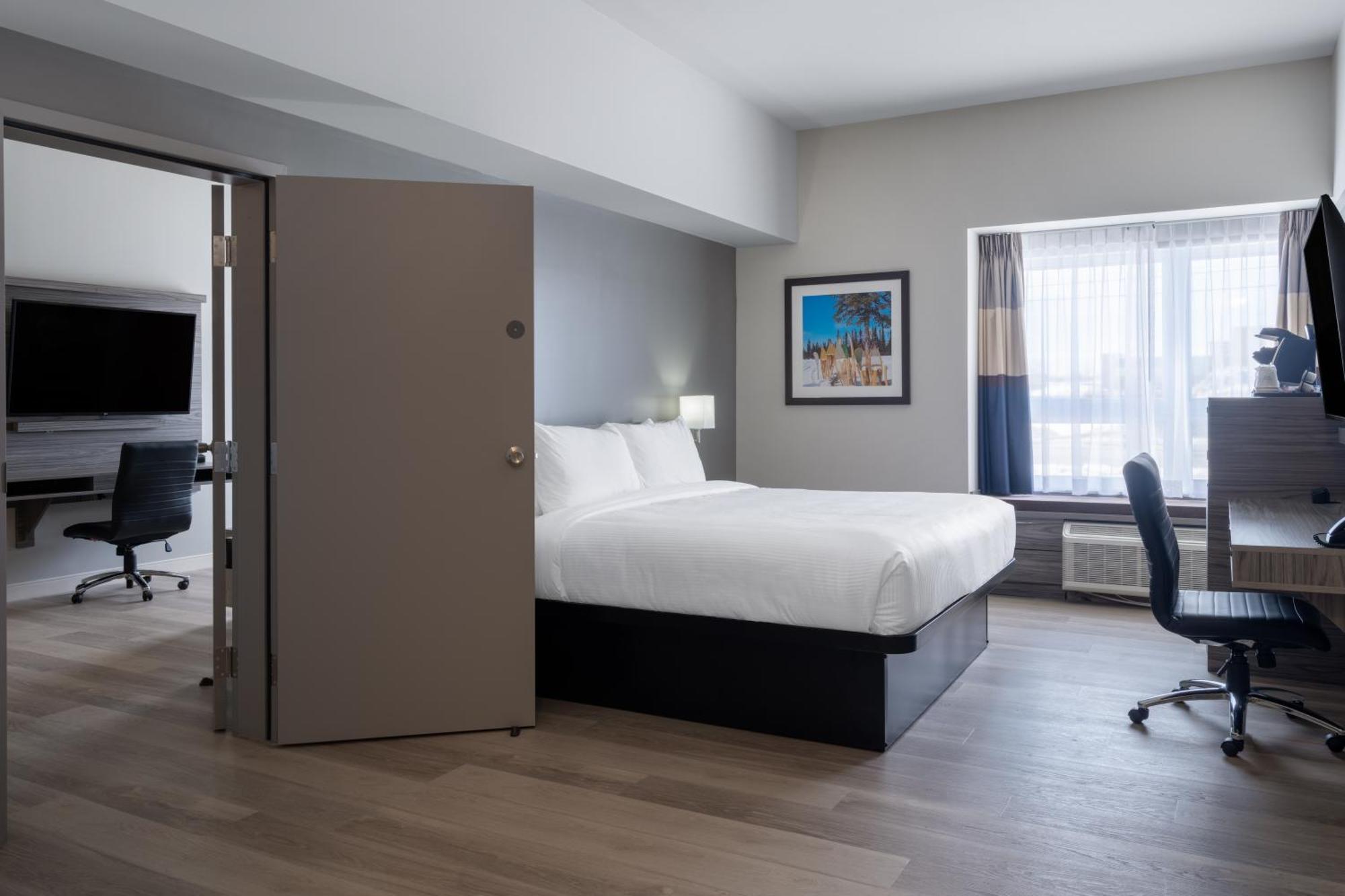 Microtel Inn & Suites By Wyndham Kanata Ottawa West Bagian luar foto