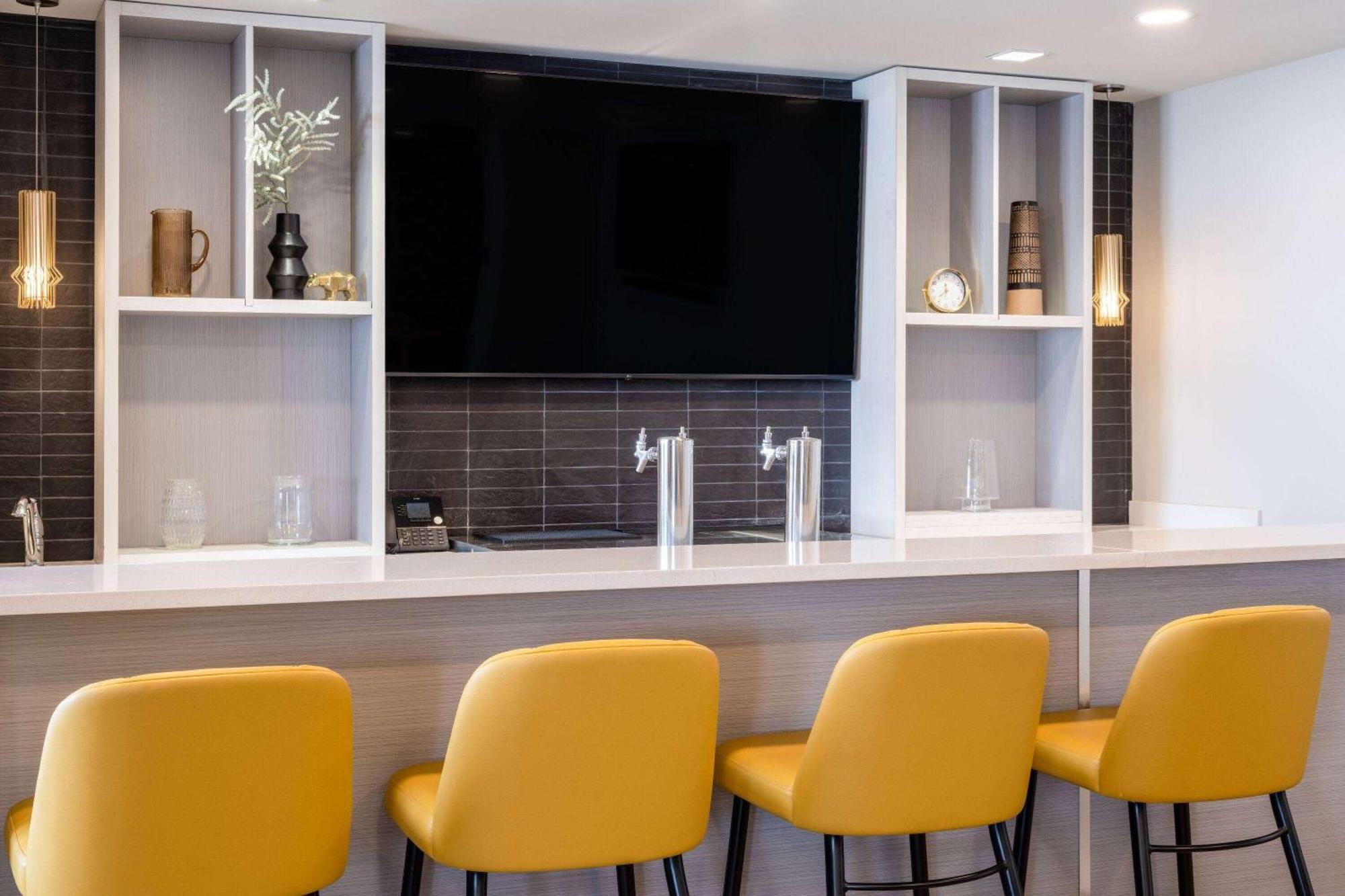 Microtel Inn & Suites By Wyndham Kanata Ottawa West Bagian luar foto