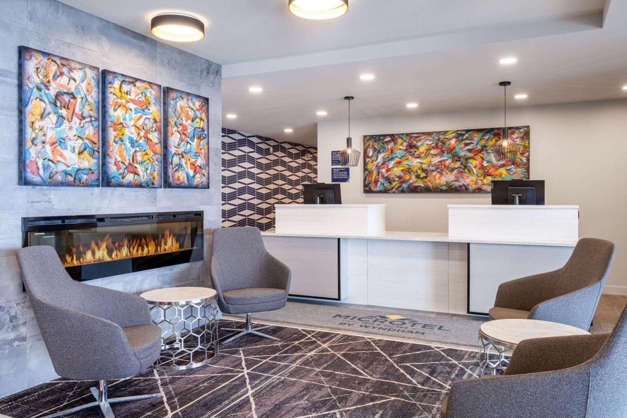 Microtel Inn & Suites By Wyndham Kanata Ottawa West Bagian luar foto